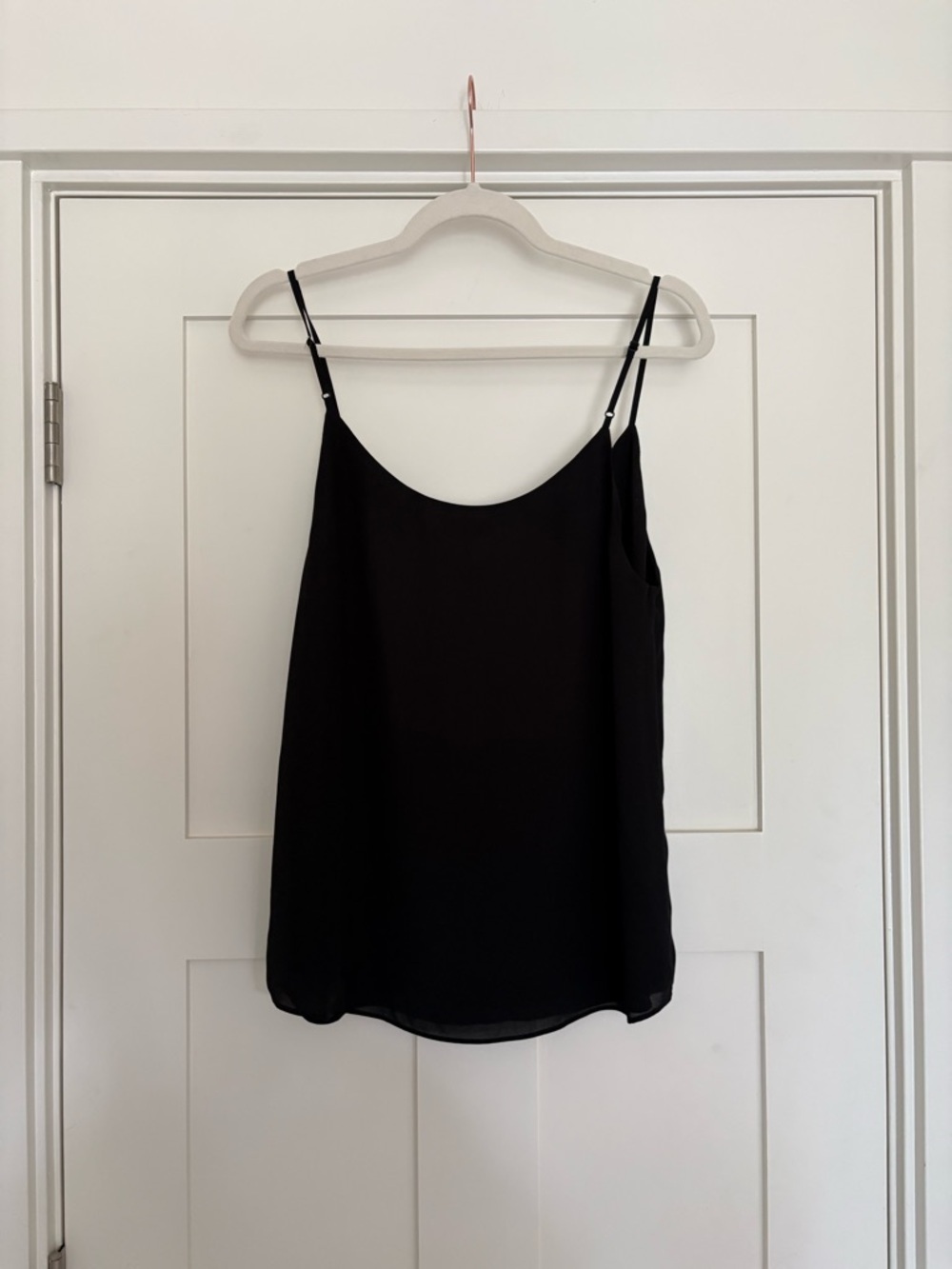 Aritzia Babaton Everly Black Camisole SZ M - Picture 2 of 4